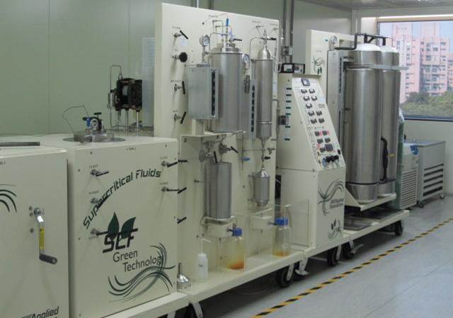 超臨界流体抽出システム